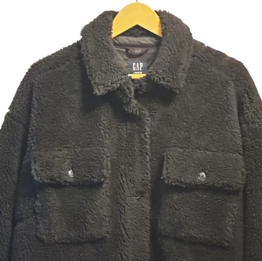 SOLD Gap Sherpa Teddy Coat Black Long Button Down Size Large Petite Oversized - Picture 4 of 6